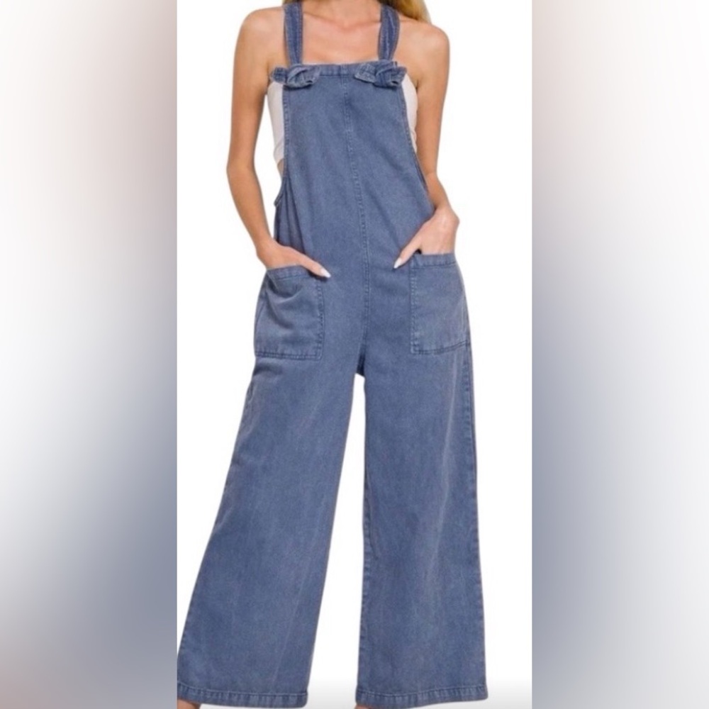 Zenana Washed Knot Strap
Pocketed Jumpsuit, Large in BlackBerry color - Picture 5 of 7